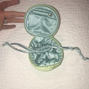 Silk travel jewelry case